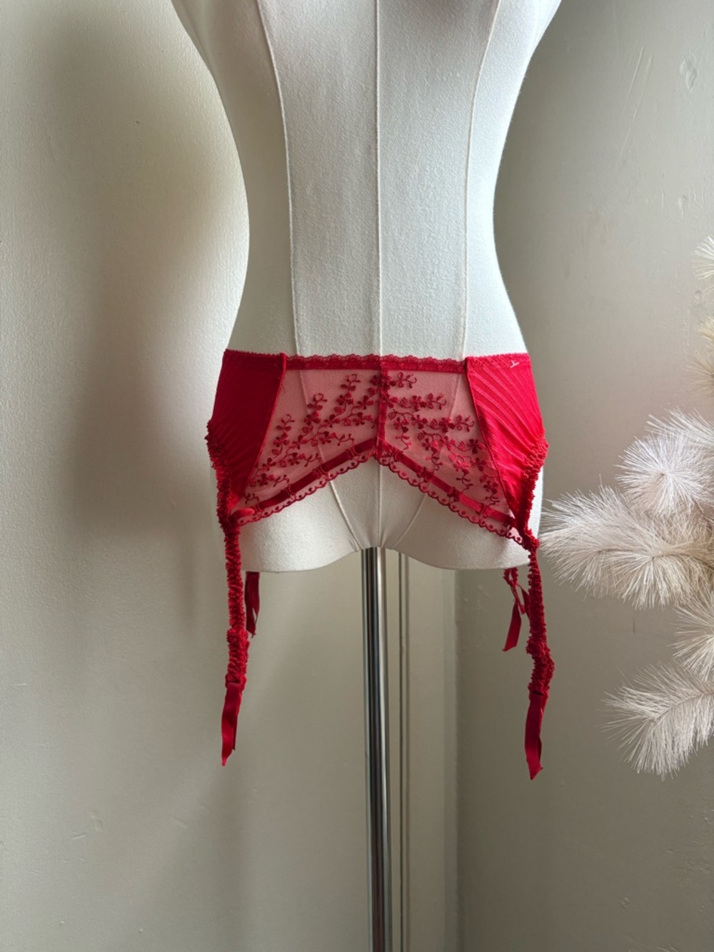 Valentino íntimo deadstock‎ vintage red lace garter belt
